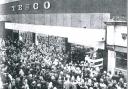 Crowds flocked to opening of new Tesco in 1970