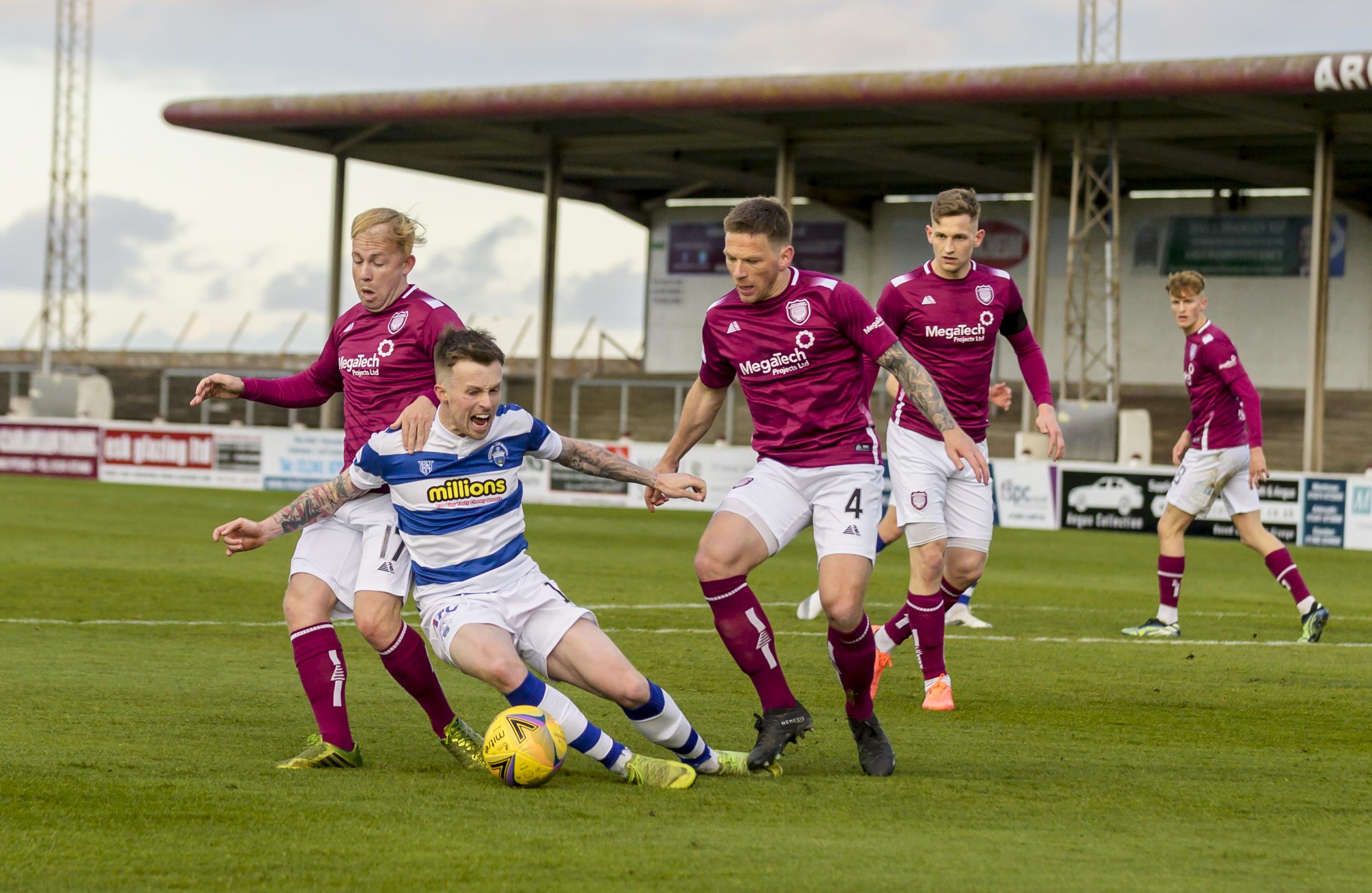 30.04.2021 Arbroath v Morton, SPFL Championship ..................... GARY OLIVER GOES DOWN UNDER CHALLENGE FROM NICKY LOW AND RICKY LITTLE BUT NO PENALTY.