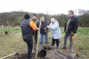 Slaemuir residents along with River Clyde Homes plant woodland