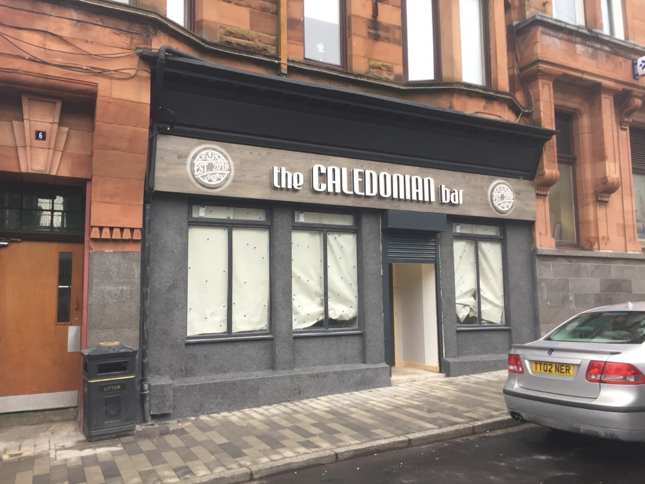 Caledonian Bar in Port Glasgow to hold Rod Stewart tribute charity night