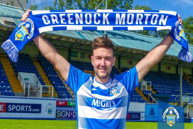 Grant Gillespie signs for Morton Picture: GMFC