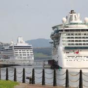 Jewel of the Seas and Serena cruise ships at Greenock