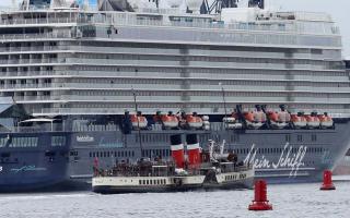 Cruise ship Mein Schiff 3 and PS Waverley